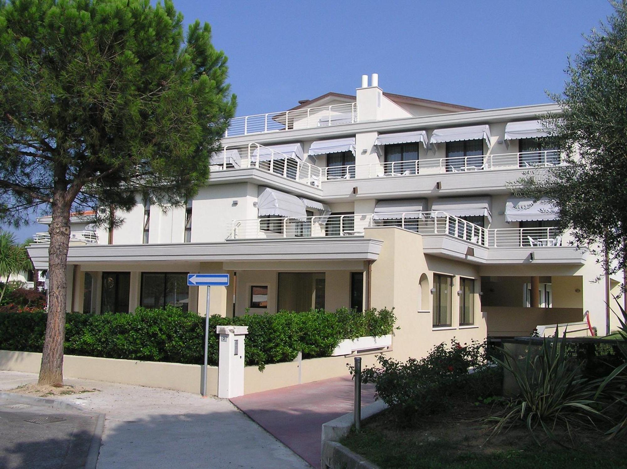 Hotel Porto Azzurro Sirmione Exterior foto