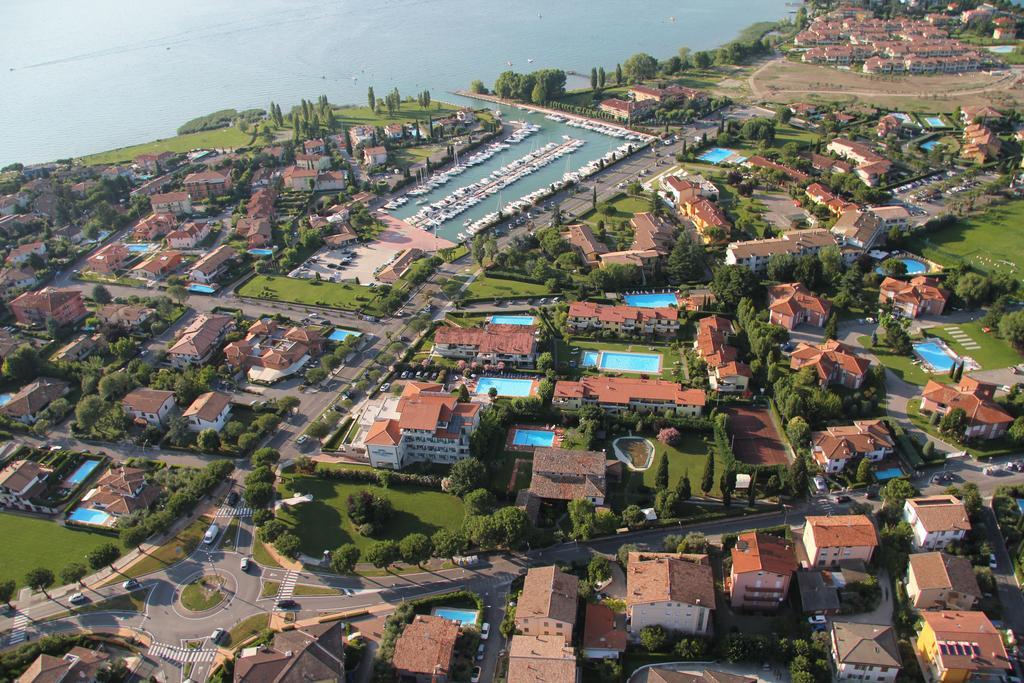 Hotel Porto Azzurro Sirmione Exterior foto